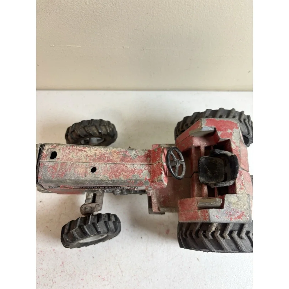 Massey‎ Ferguson 690 Toy Tractor 1/20 Scale Vintage Distressed